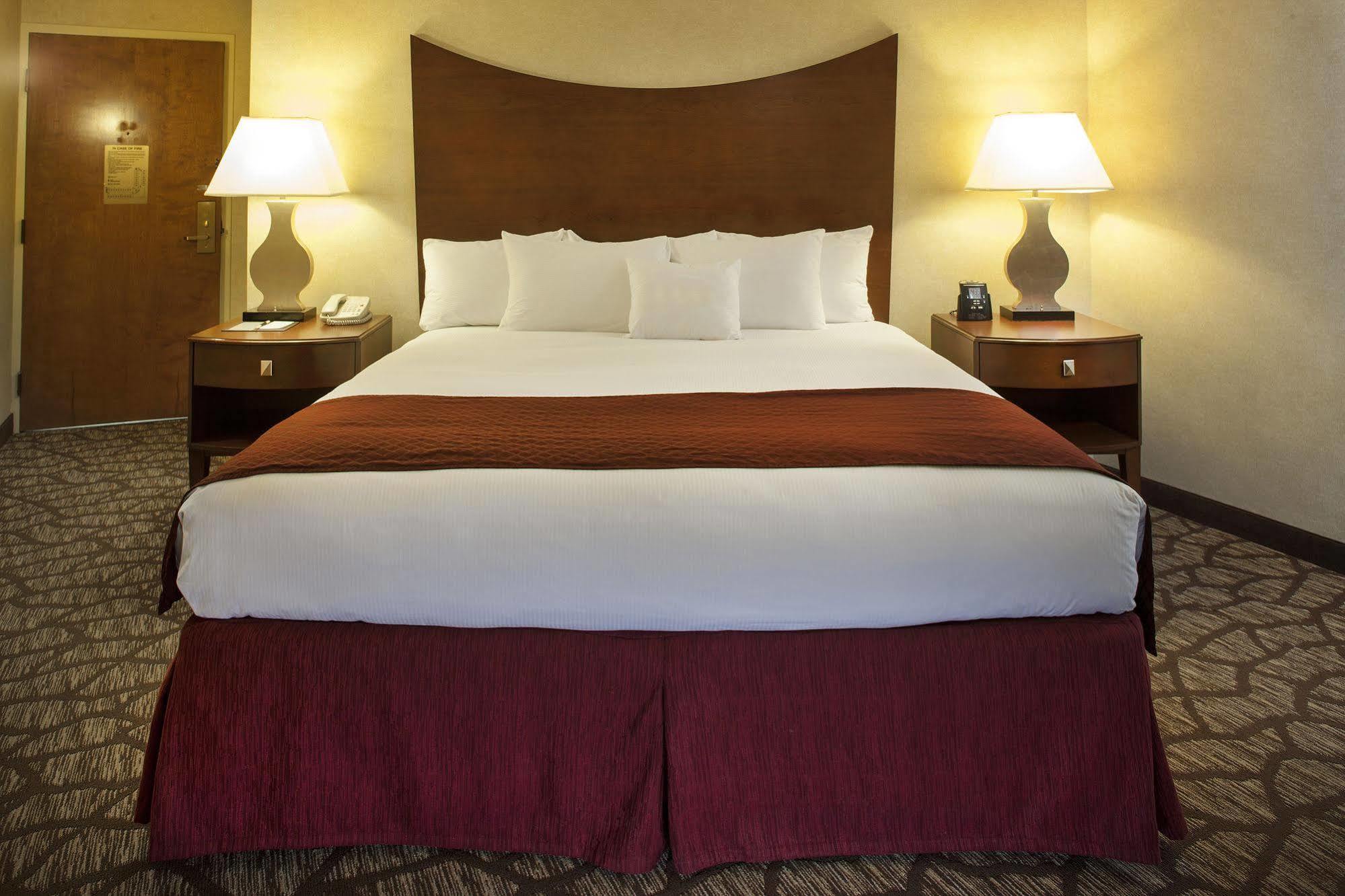 Doubletree By Hilton Johnson City Kültér fotó